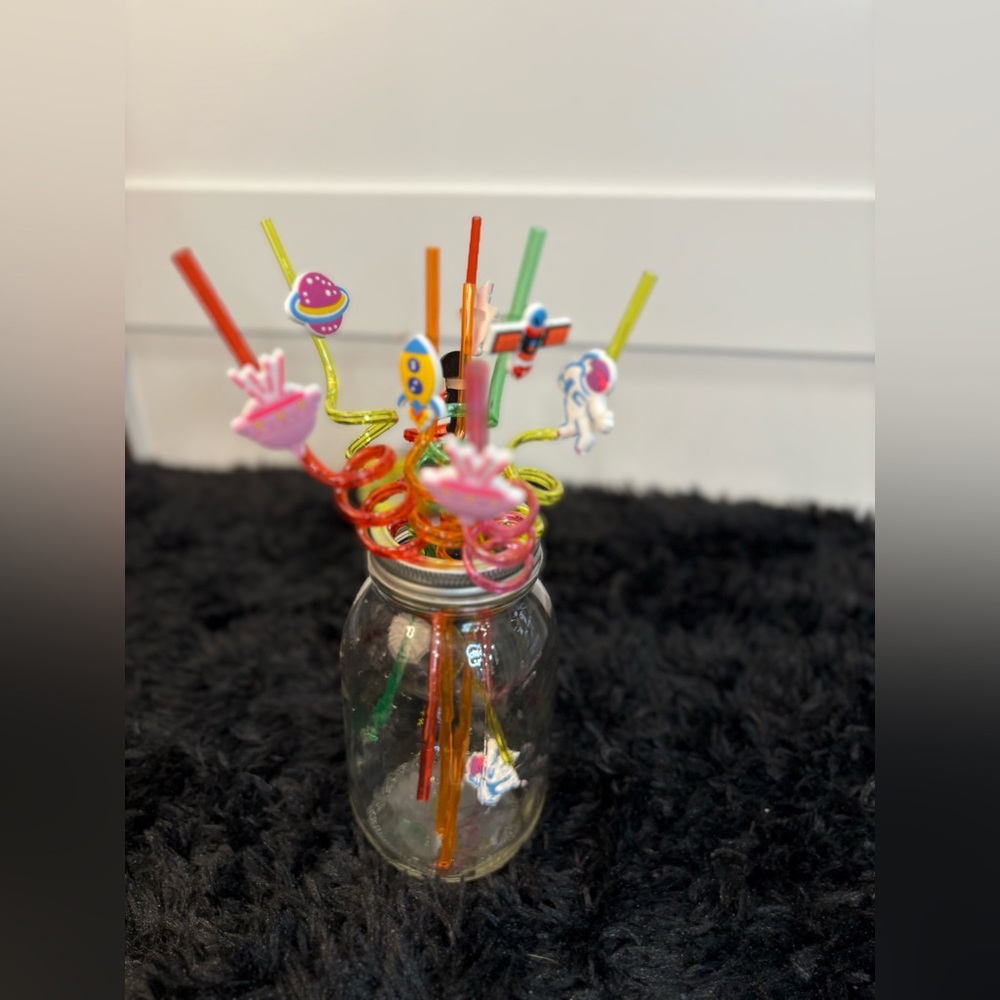 Set of 8 Colorful Spiral Straws w/ Space Charms – Reusable + Bonus Topper